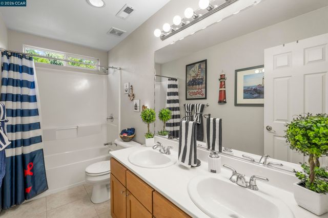 38 Keith Ct, Oakley, CA 94561