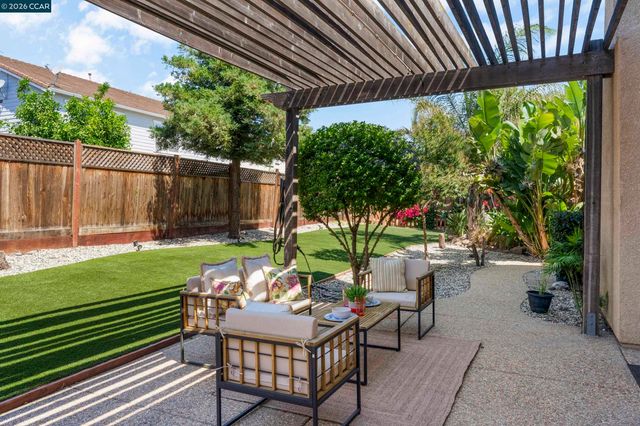 38 Keith Ct, Oakley, CA 94561