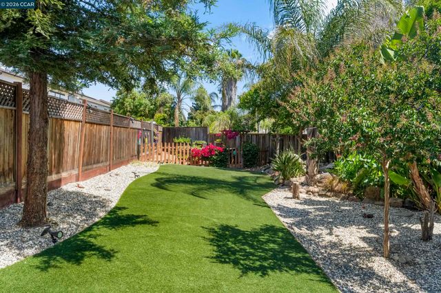 38 Keith Ct, Oakley, CA 94561