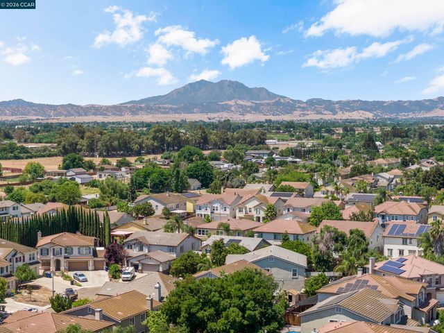 38 Keith Ct, Oakley, CA 94561