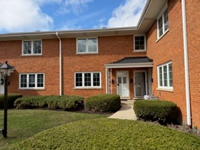 1332 Greenwillow Lane 3, Glenview, IL 60025