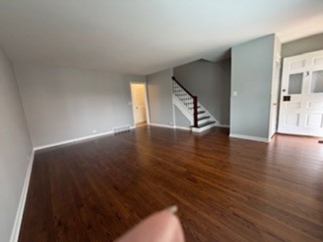1332 Greenwillow Lane 3, Glenview, IL 60025