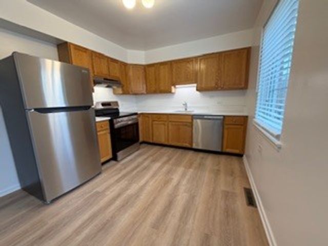 1332 Greenwillow Lane 3, Glenview, IL 60025