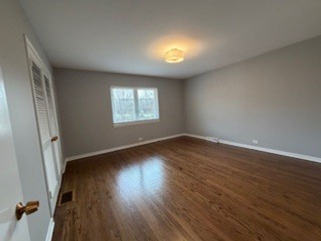 1332 Greenwillow Lane 3, Glenview, IL 60025