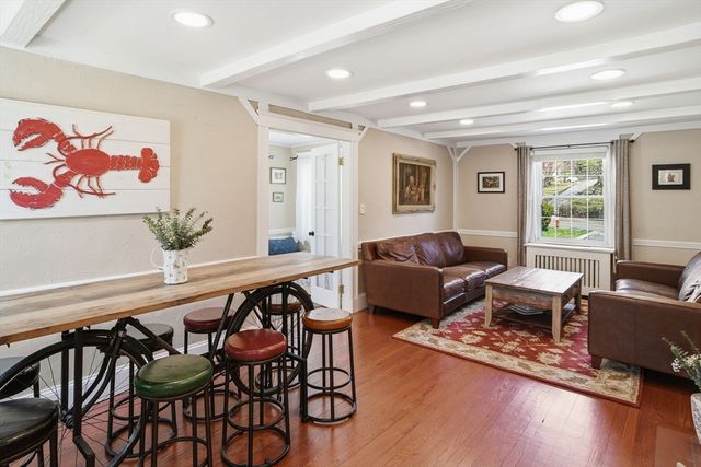 11 North Ave, Melrose, MA 02176