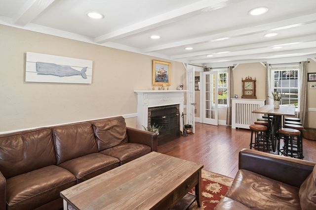 11 North Ave, Melrose, MA 02176