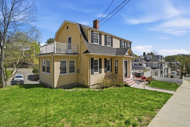 11 North Ave, Melrose, MA 02176