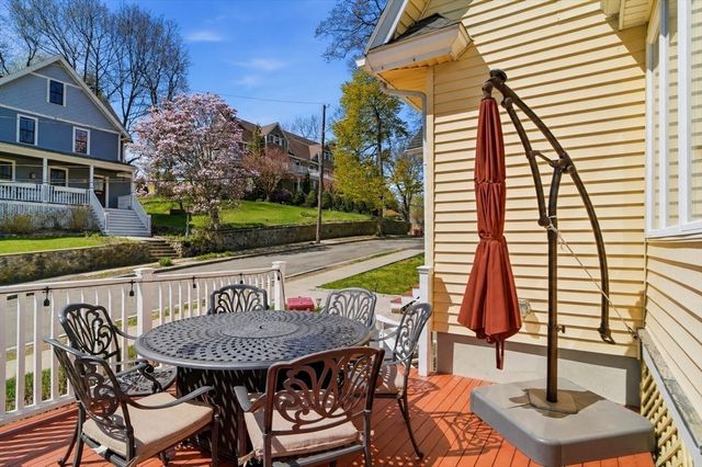 11 North Ave, Melrose, MA 02176