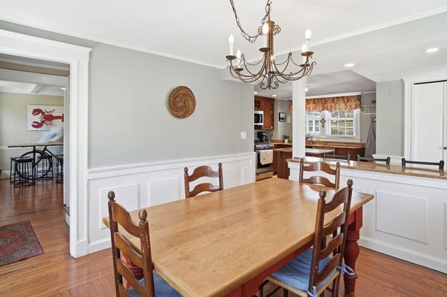 11 North Ave, Melrose, MA 02176