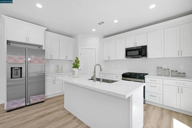 2722 2722 Cowell Rd, Concord, CA 94518