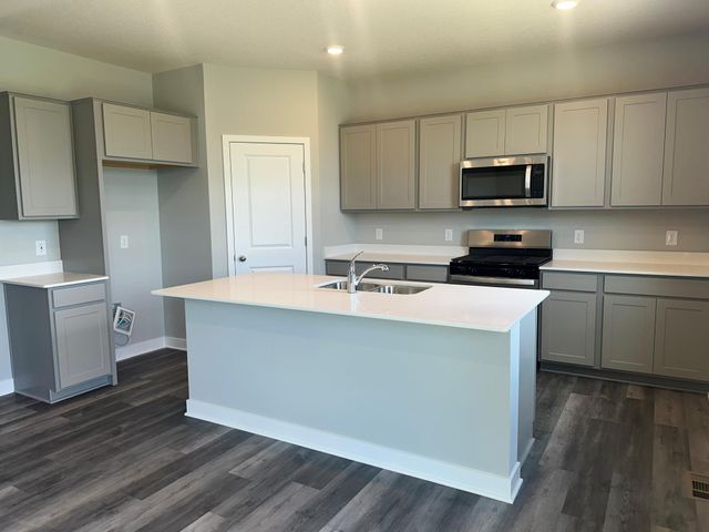 6573 209th Street W, Farmington, MN 55024