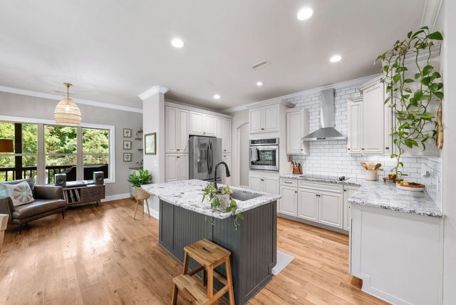 3352 R O Peach Road, Columbia, TN 38401
