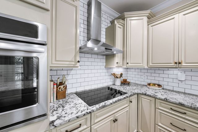 3352 R O Peach Road, Columbia, TN 38401