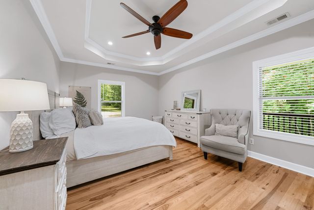 3352 R O Peach Road, Columbia, TN 38401