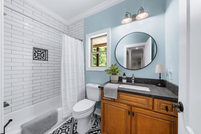 3352 R O Peach Road, Columbia, TN 38401