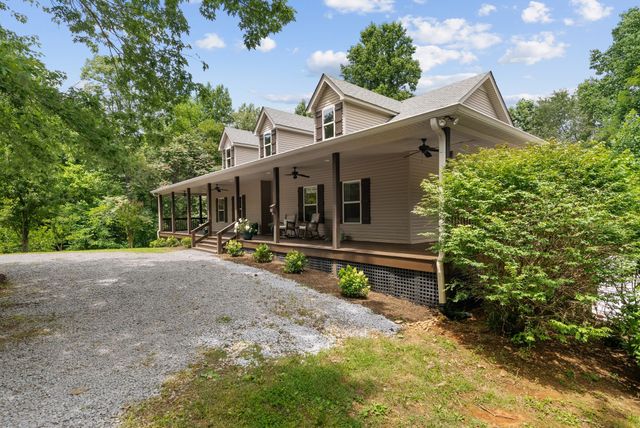 3352 R O Peach Road, Columbia, TN 38401