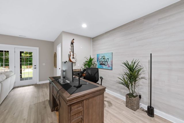 3352 R O Peach Road, Columbia, TN 38401
