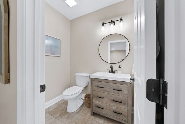 3352 R O Peach Road, Columbia, TN 38401
