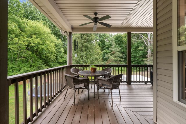 3352 R O Peach Road, Columbia, TN 38401
