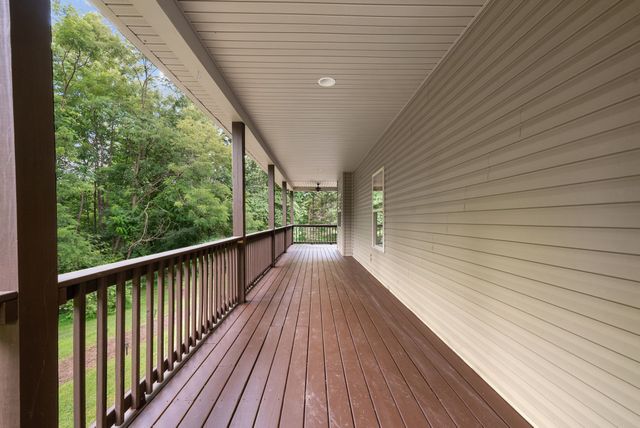 3352 R O Peach Road, Columbia, TN 38401