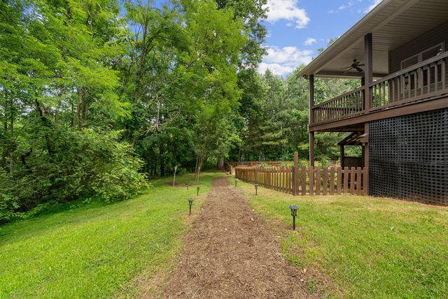 3352 R O Peach Road, Columbia, TN 38401