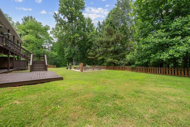 3352 R O Peach Road, Columbia, TN 38401