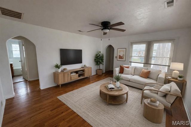 360 W 5th Street, Lebanon, MO 65536