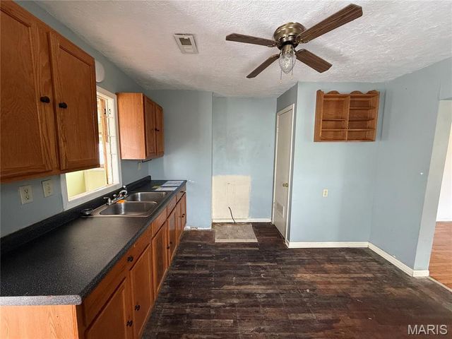 360 W 5th Street, Lebanon, MO 65536