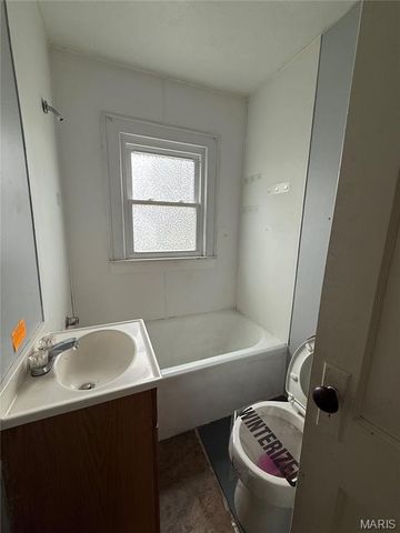 360 W 5th Street, Lebanon, MO 65536