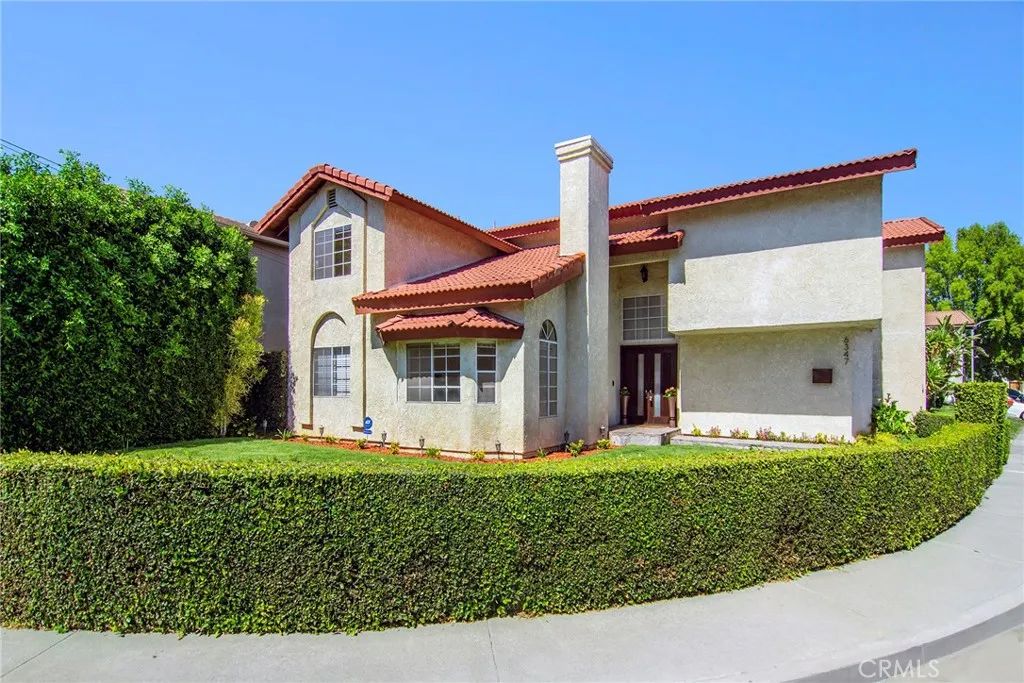 6347 Wynne Avenue, Tarzana, CA 91335