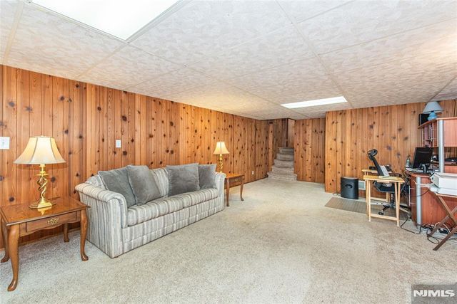 4 Oak Ridge, North Caldwell, NJ 07006