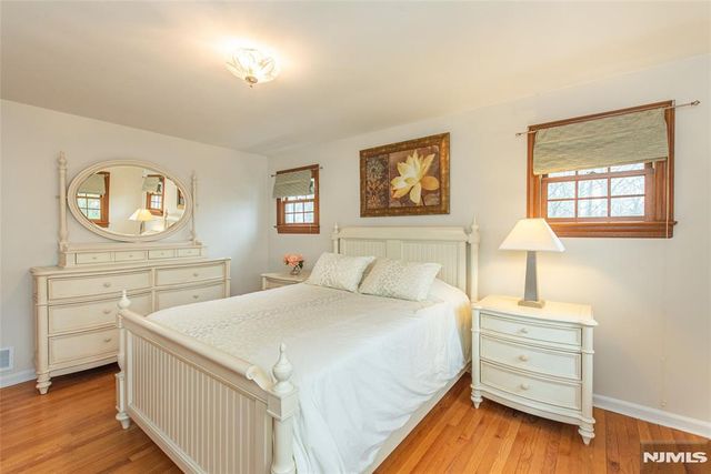 4 Oak Ridge, North Caldwell, NJ 07006
