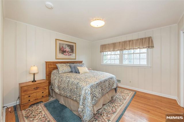 4 Oak Ridge, North Caldwell, NJ 07006