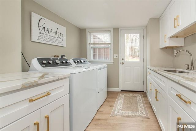 4 Oak Ridge, North Caldwell, NJ 07006