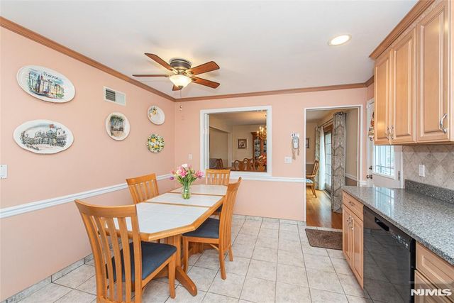4 Oak Ridge, North Caldwell, NJ 07006