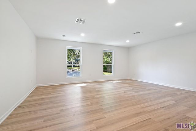 5163 Abelia Dr, Baton Rouge, LA 70808