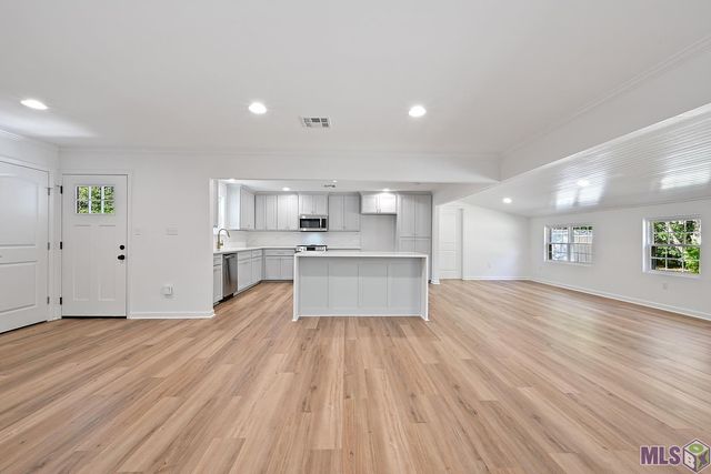 5163 Abelia Dr, Baton Rouge, LA 70808