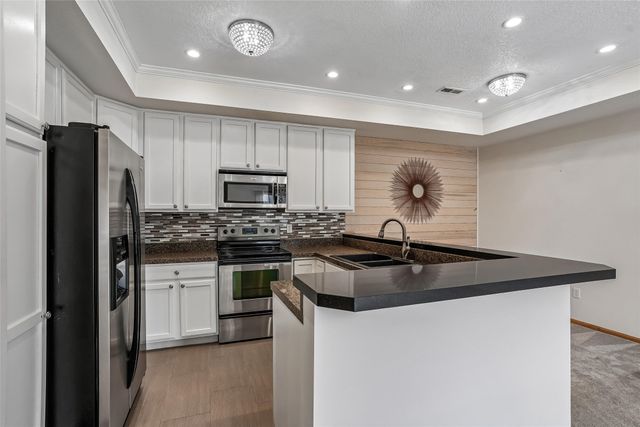 1655 34th Avenue SW 1, Altoona, IA 50009