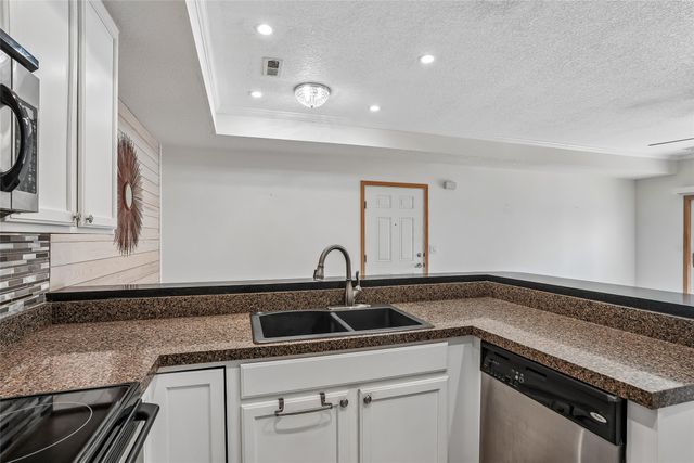 1655 34th Avenue SW 1, Altoona, IA 50009