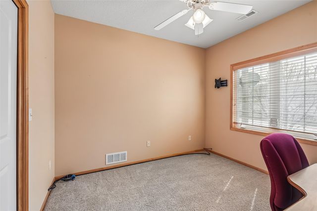 1655 34th Avenue SW 1, Altoona, IA 50009