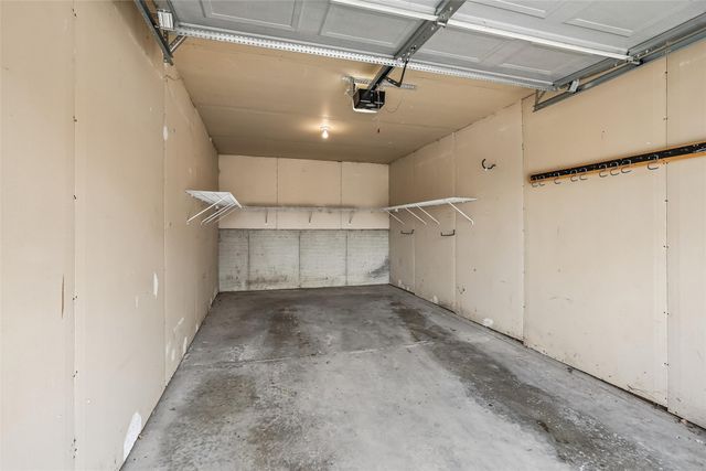 1655 34th Avenue SW 1, Altoona, IA 50009