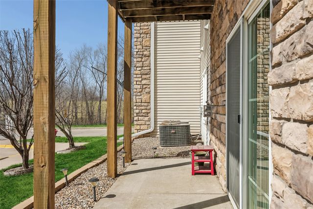 1655 34th Avenue SW 1, Altoona, IA 50009