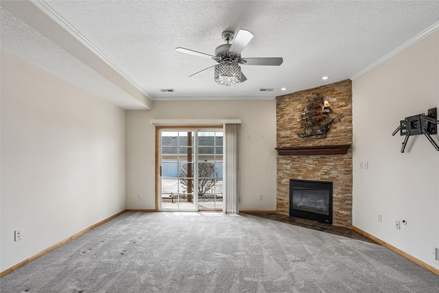 1655 34th Avenue SW 1, Altoona, IA 50009