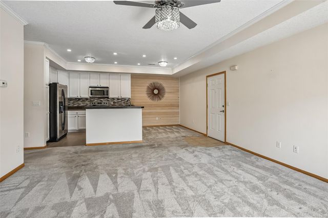 1655 34th Avenue SW 1, Altoona, IA 50009