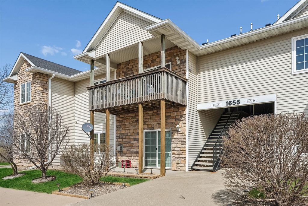 1655 34th Avenue SW 1, Altoona, IA 50009