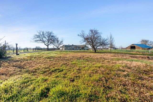 22809 Venzke Road, Cottonwood, CA 96022