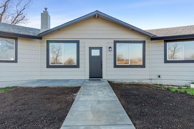 22809 Venzke Road, Cottonwood, CA 96022