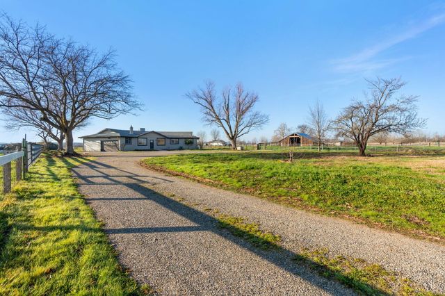 22809 Venzke Road, Cottonwood, CA 96022