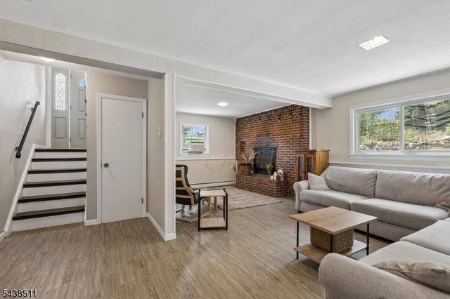 26 Valley View Dr, Rockaway Twp., NJ 07866