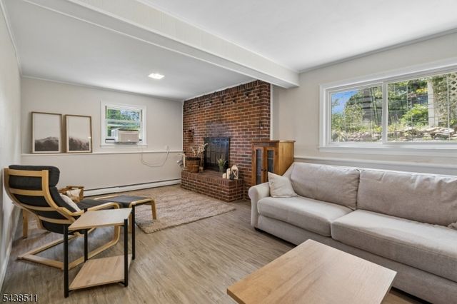 26 Valley View Dr, Rockaway Twp., NJ 07866